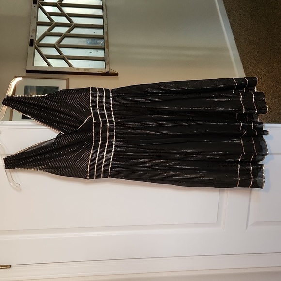 Adrianna Dresses & Skirts - Adrianna black and gold fit and‎ flare dress, size 8